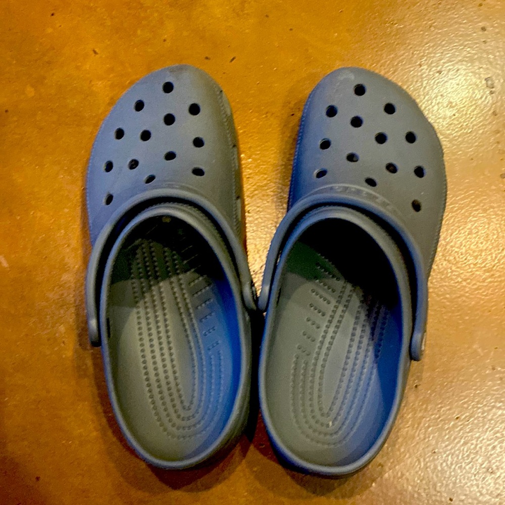 Crocs mens size 10/ womens 12